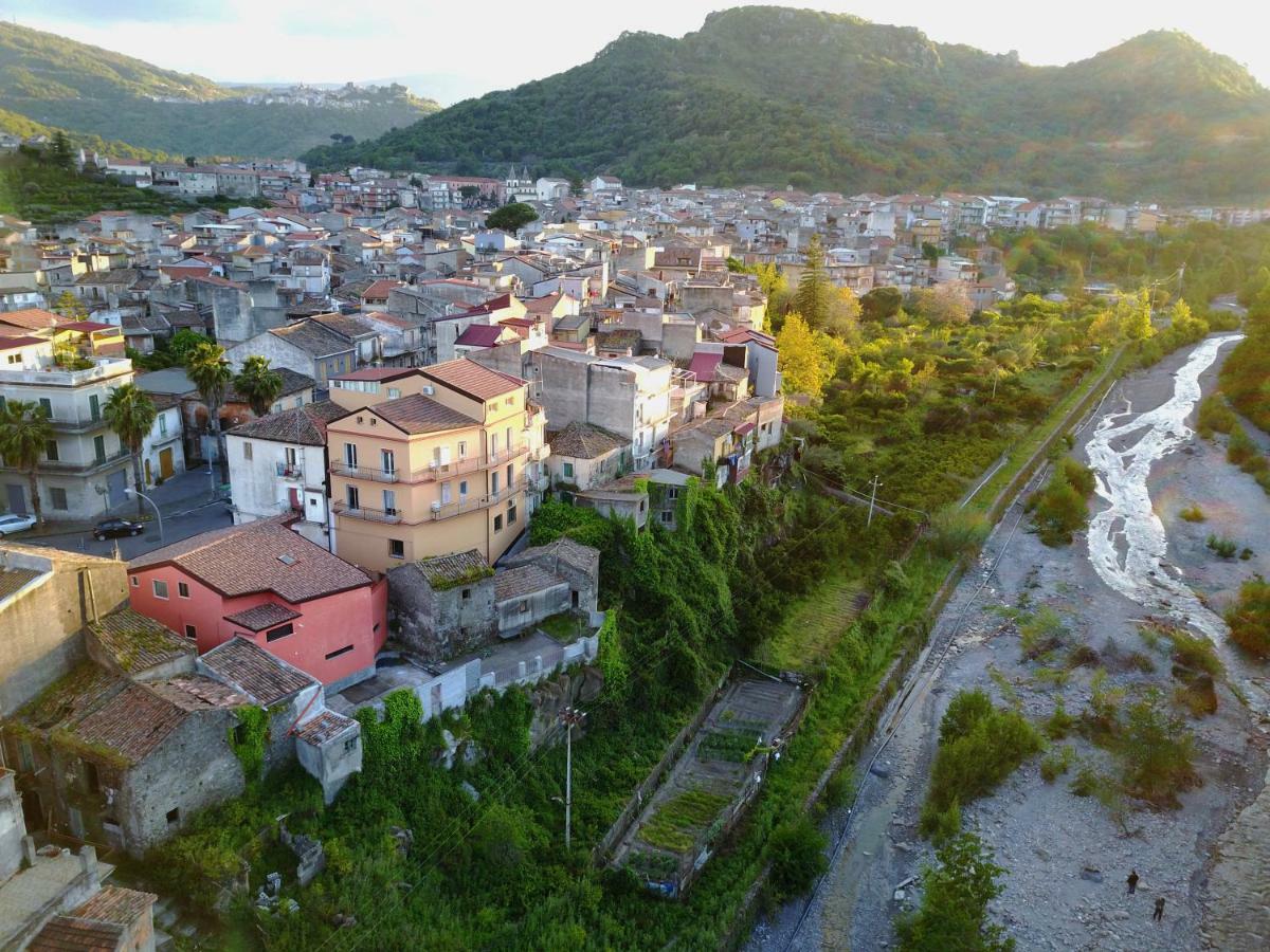 Casa Catena Франкавиля ди Сицилия Екстериор снимка